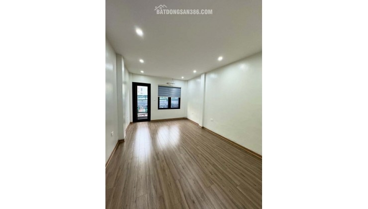 NHÀ PHỐ NGUYỄN CHÍ THANH_10m RA PHỐ_62m2 x 6 TẦNG THANG MÁY_ÔTÔ TRÁNH, ĐỖ CỬA_KINH DOANH, VĂN PHÒNG